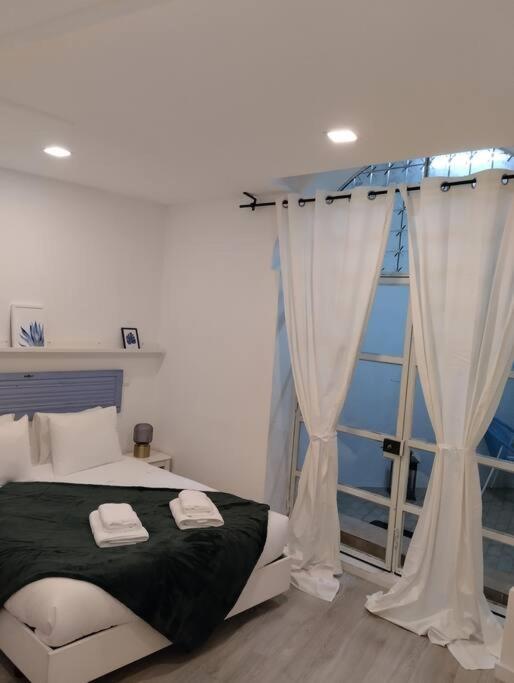 Alfama'S Hidden Terrace Gem Apartment Lisboa Ngoại thất bức ảnh
